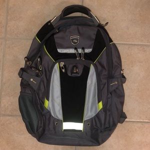 BNWT super durable high Sierra elite backpack